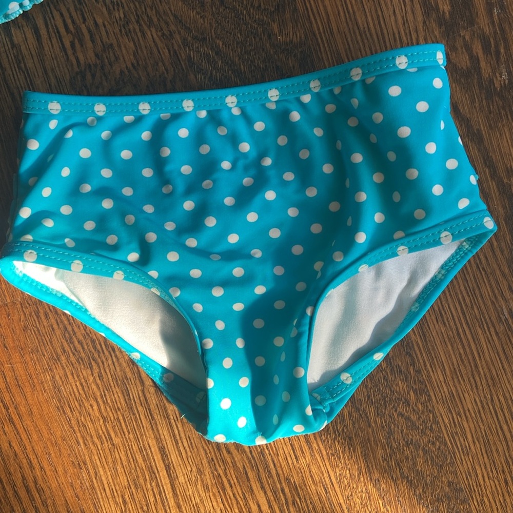 Ruffle butts 2 piece Rash guard polka dots - Picture 6 of 12